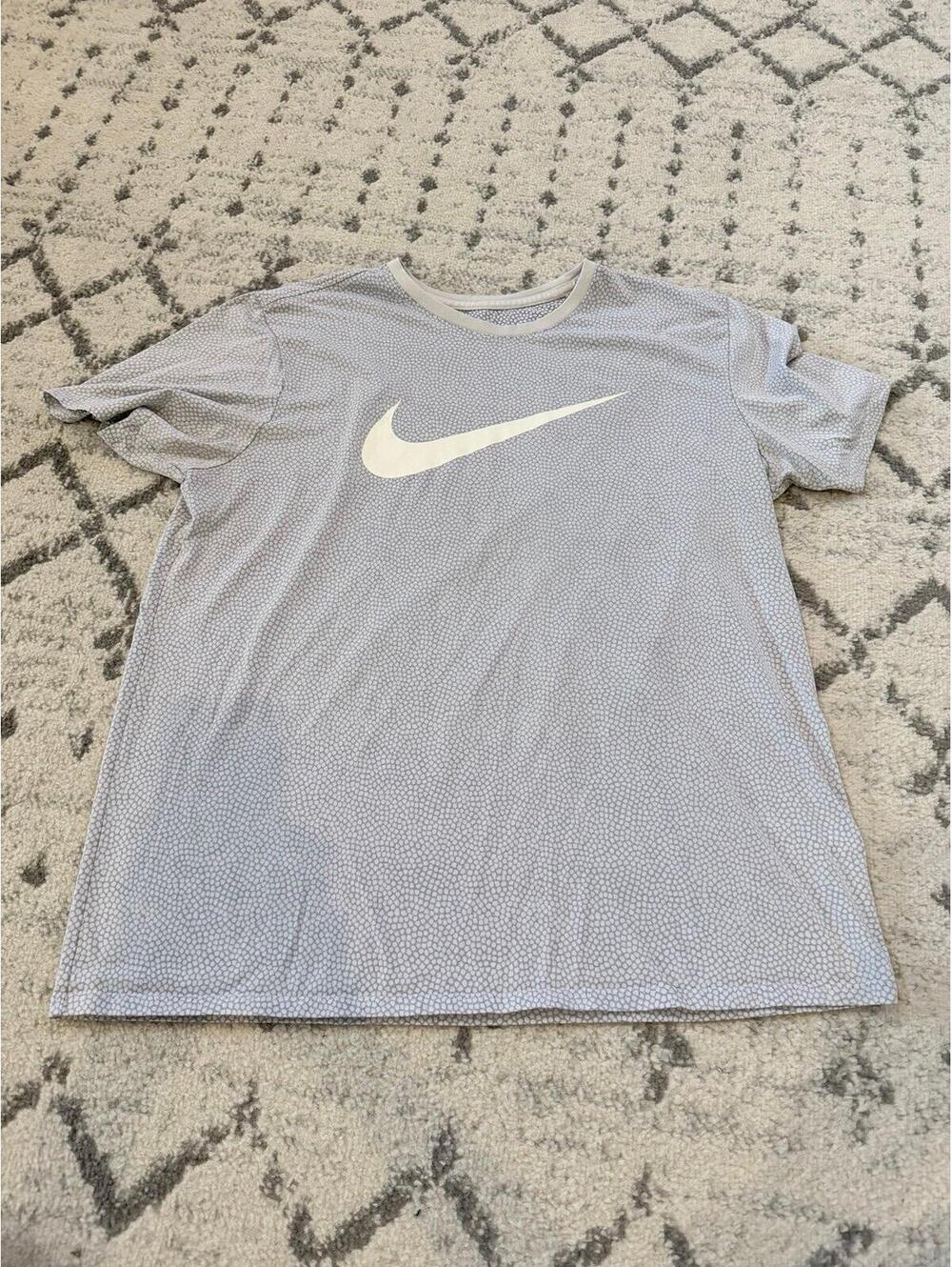 Nike Dri-FIT Athletic Cut Performance T-Shirt